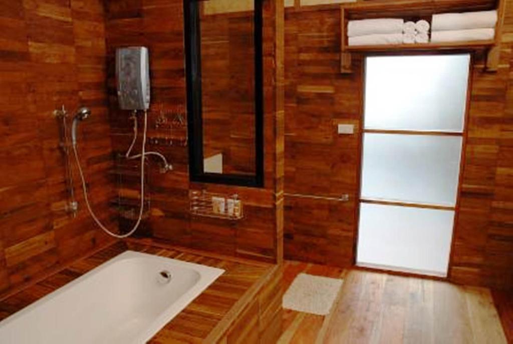 Boutique Raft Resort, River Kwai Sai Yok Phòng bức ảnh
