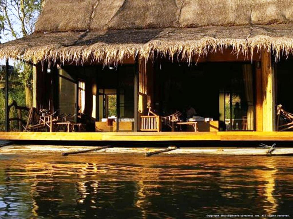 Boutique Raft Resort, River Kwai Sai Yok Phòng bức ảnh