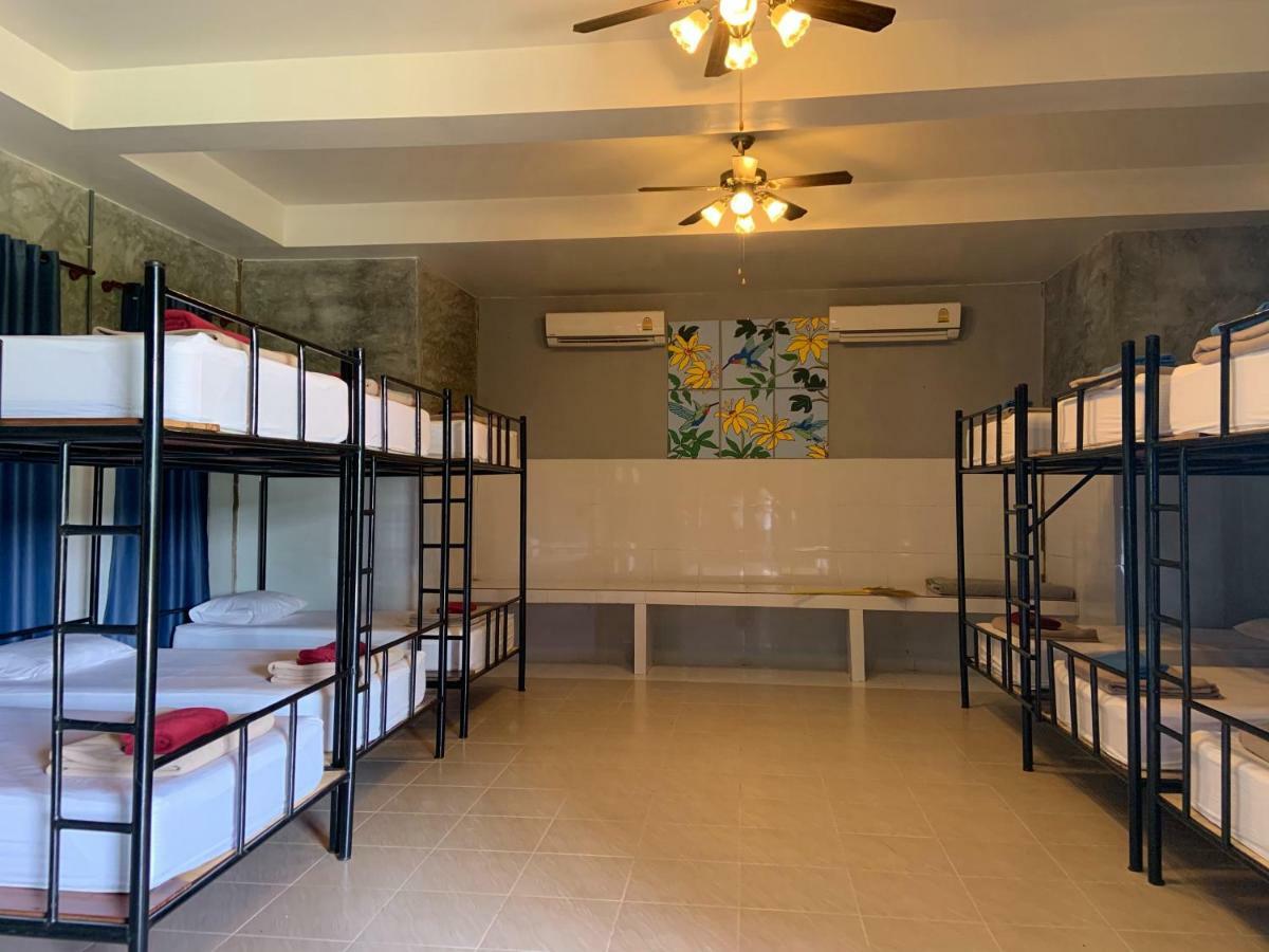 Boutique Raft Resort, River Kwai Sai Yok Ngoại thất bức ảnh